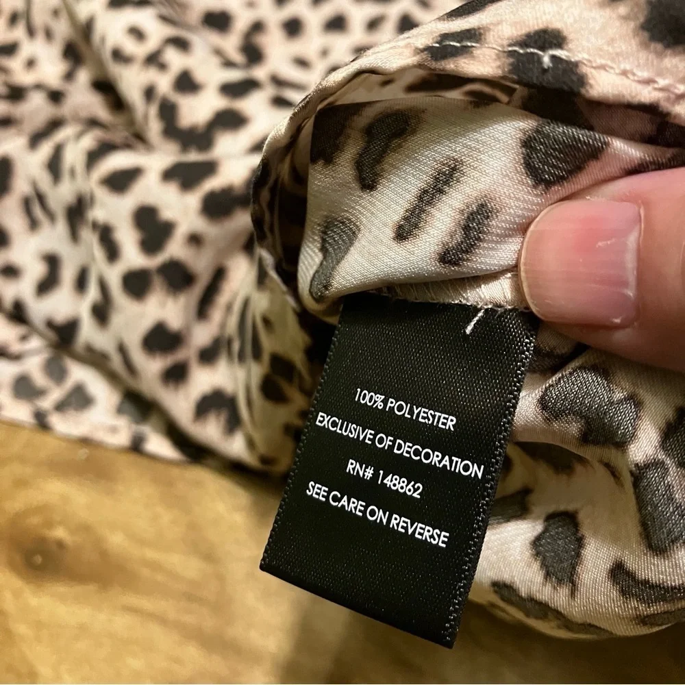 Torrid Leopard Print Lightweight Sleeveless Tank Top Womens Size 6 Polyester - Picture 7 of 10